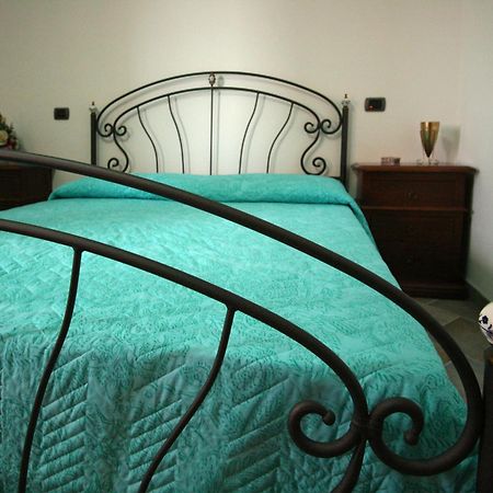 Timeless Villa In Cagli With Garden And Swimming Pool Bagian luar foto