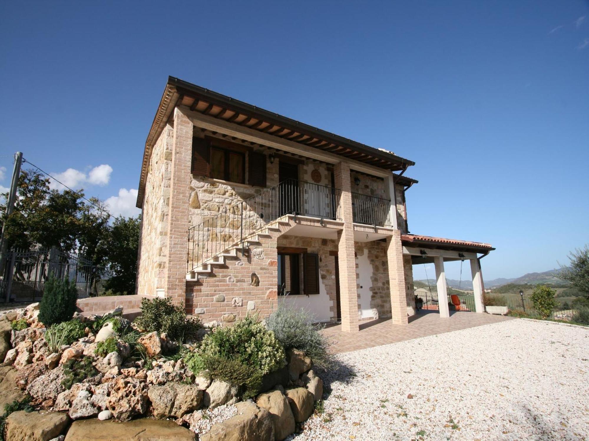 Timeless Villa In Cagli With Garden And Swimming Pool Bagian luar foto